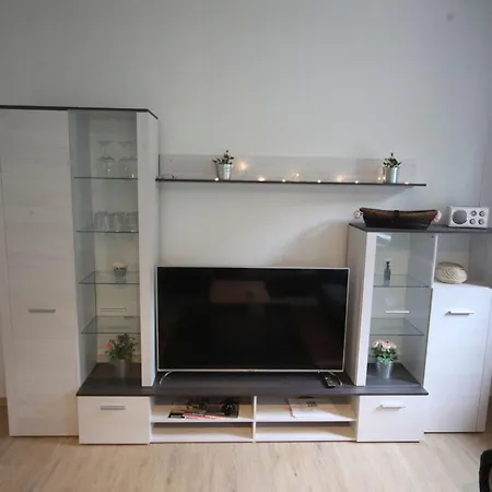 Appartement Gemuetliche In By Interhome